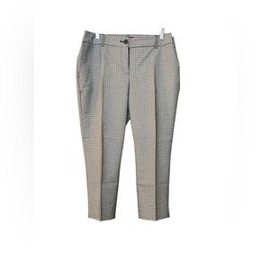 Hilary Radley Black and White capri woman’s.